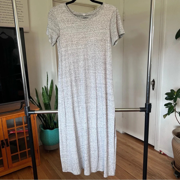 Uniqlo Dresses & Skirts - Uniqlo WOMEN SHORT-SLEEVE LONG BRA DRESS GREY. SMALL